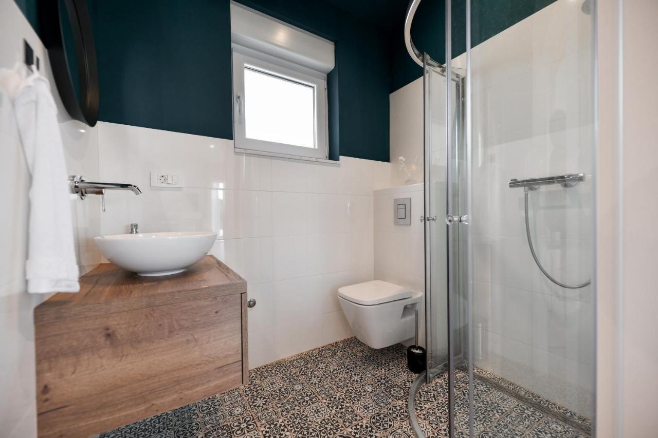 Wonderful Holiday House Bruno With Heated Pool Zadar Eksteriør bilde