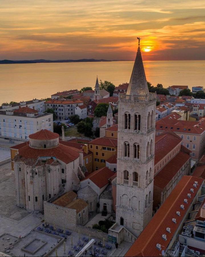 Wonderful Holiday House Bruno With Heated Pool Zadar Eksteriør bilde