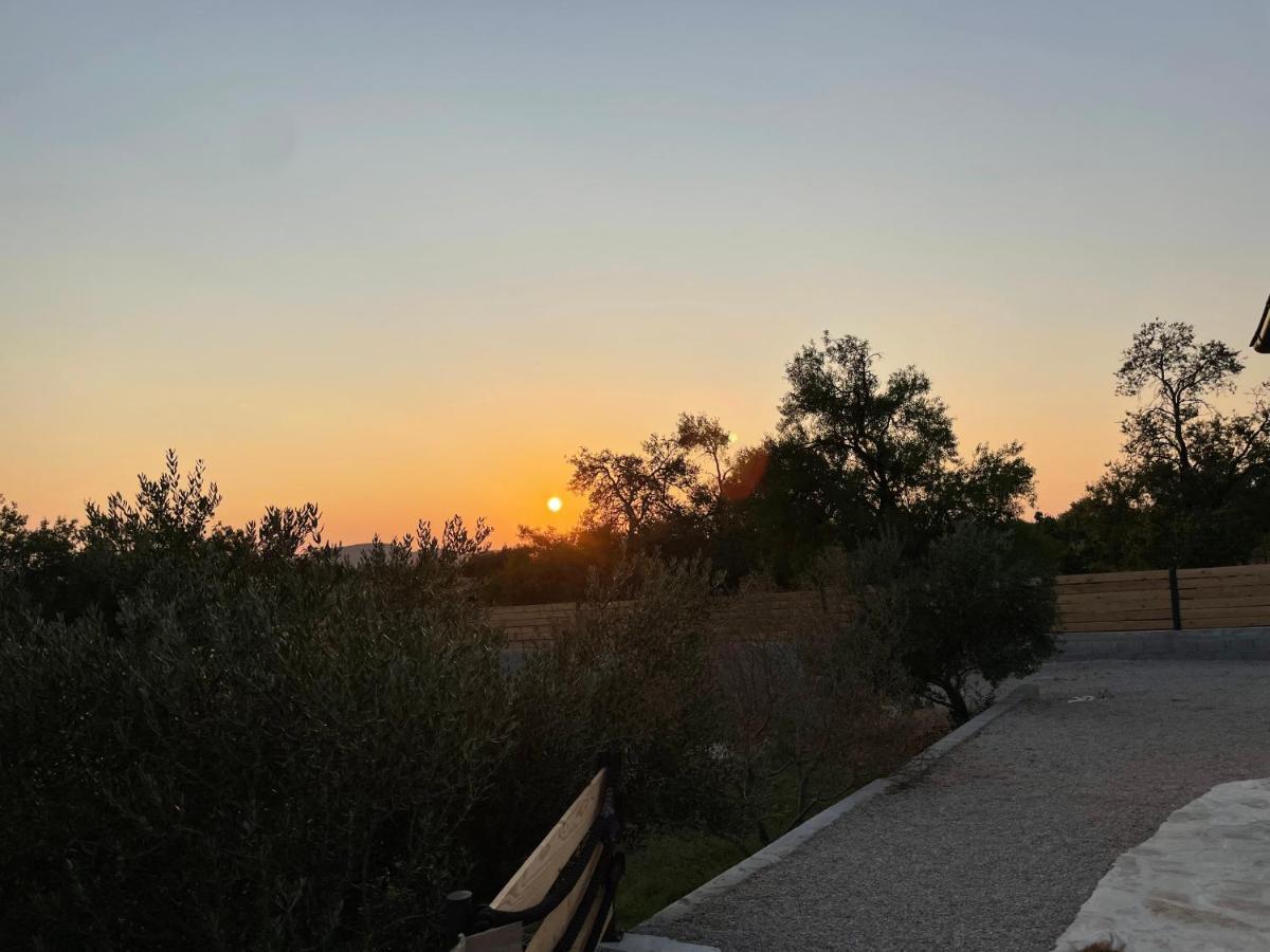 Wonderful Holiday House Bruno With Heated Pool Zadar Eksteriør bilde