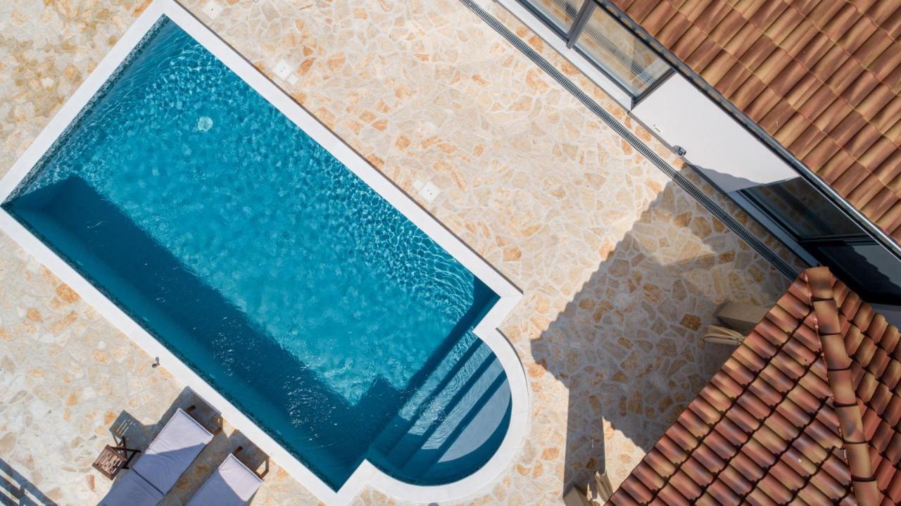 Wonderful Holiday House Bruno With Heated Pool Zadar Eksteriør bilde