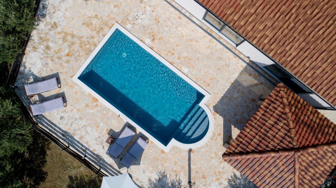 Wonderful Holiday House Bruno With Heated Pool Zadar Eksteriør bilde